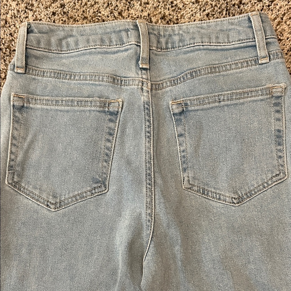 Forever 21 women’s Light Denim Jeans size 24 EUC - Picture 4 of 6